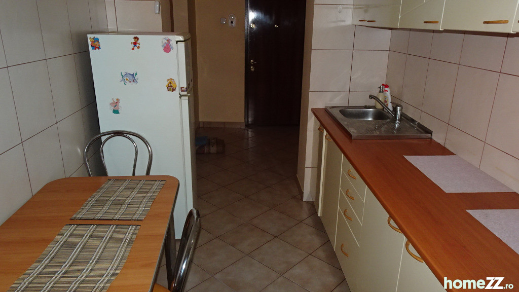 Apartament 2 camere decomandat in Deva, zona Piata