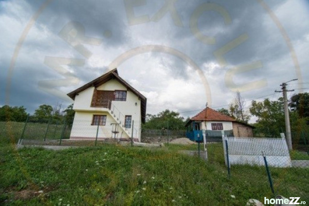 Casă - Vilă 4 camere, Central, comision 0%
