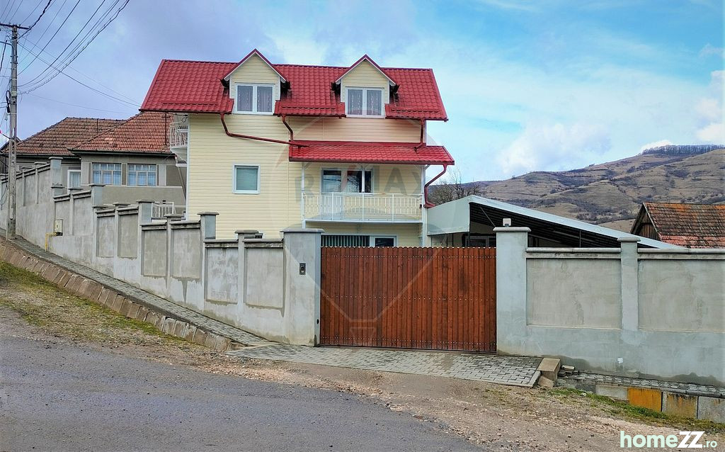Casă - Vilă 4 camere, Central