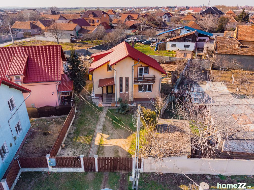 Casă - Vilă 5 camere, Sega