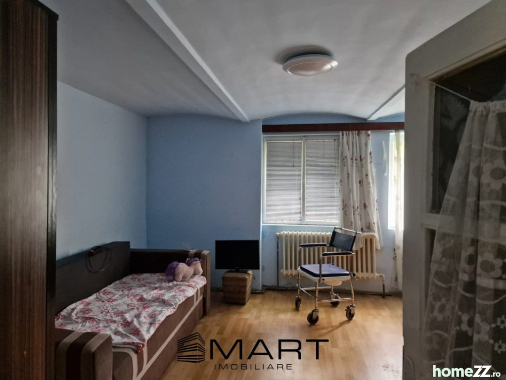 Apartament 4 camere, Terezian