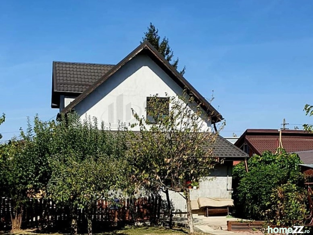 Casă - Vilă 5+ camere, Central