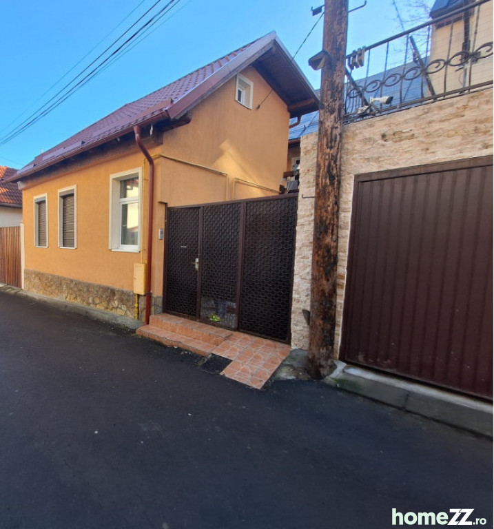 Casă - Vilă 5 camere, Schei