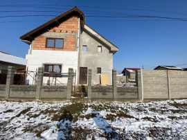 Casa individuala cu 5 camere pozitie excelenta in Giroc