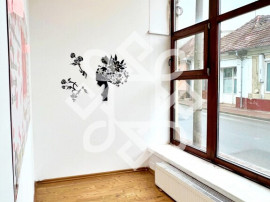 Spațiu comercial de închiriat, ultracentral, în Oradea