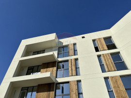 Subcetate: Apartament 2 Camere, Eleganță și Confort-Pr...
