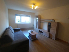 Inchiriez apartament 3 camere zona Intim - ID : RH-39006