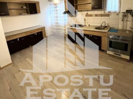 Apartament la casa, 2 camere, zona Centrala