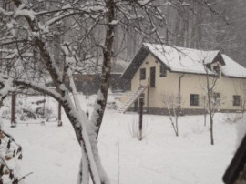 Cabana 4 camere zona Valea Avrigului