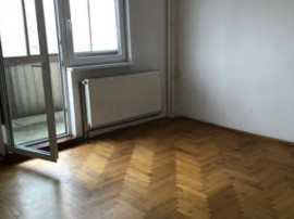 Apartament 3 camere Grivitei,2 gr.sanitare,liber,105000 Euro