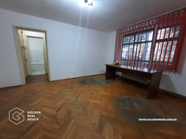 Apartament 2 camere, parter, zona foarte buna- Podgoria, com