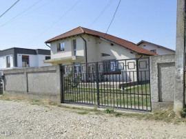 Razboieni - Turcesti - casa de familie cu 3 dormitoare si teren 503 mp