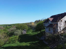 Teren 4800 mp cu Livada si Casa Nefinalizata - Adancata!