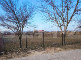 Teren intravilan 1086 mp, stradal, zona Podari