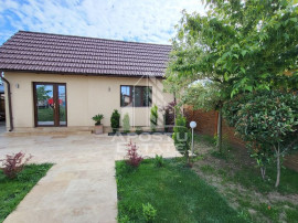 Casa individuala,teren de 726 mp+proiect aprobat pt duple...