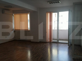 Apartament de v&acirc;nzare, cu o camera, 44 mp, zona centrala