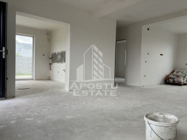 Triplex cu 5 camere, P+ E, In Sanandrei