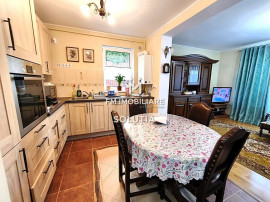 Apartament 3 camere, la curte, zona Valea Borcutului!