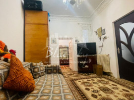 Casă interbelică - 5 camere, central, aproape de Liceul P