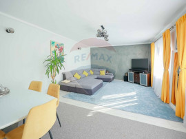 Casă de v&acirc;nzare pentru locuit sau cabinete/birouri, zon...