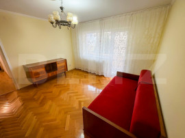 Apartament de vanzare, 4 camere, 87 mp&sup2;, Deva