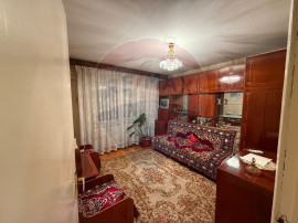 Apartament cu 3 camere de v&acirc;nzare &icirc;n zona Central