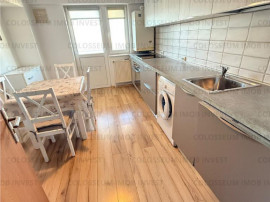 Apartament 3 camere, decomandat - zona Calea Bucuresti,liber.