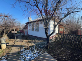 Casă 4 camere Mihalceni