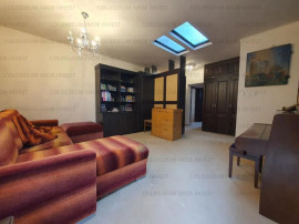 Apartament cu 3 camere, decomandat - zona Poiana Brasov