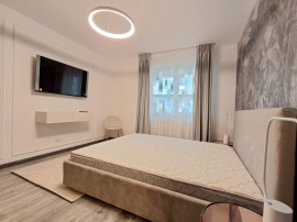 Apartament mobilat lux, la cheie, parcare Floresti zona Terra