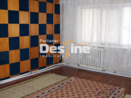 Apartament 3 camere decomandat de 61 mp 2 băi la parter car
