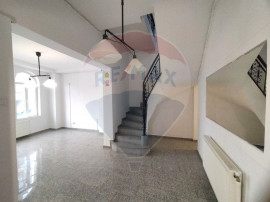 Ultracentral - Vilă 323 mp - Ideală sediu firmă / clin...