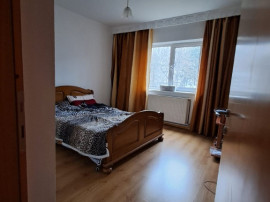Apartament 3 camere decomandat Tomesti, et. 1