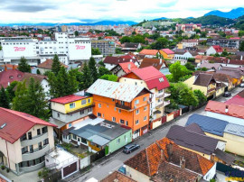 FILM! Stradal imobil, pe doua camere garaj propriu, Centra