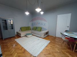 Apartament 2 camere, zona Teatrul de Stat, cu parcare pro...
