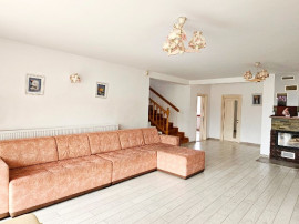 Proprietate de exceptie-Vila mobilata si utilata,anexa si teren,P.Nt.