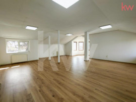 Spațiu comercial 120 mp &ndash; compartimentat | ideal birouri/