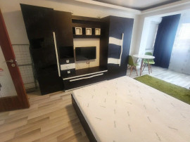 Garsoniera de &icirc;nchiriat - Tiglina 1, 255 euro