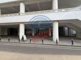 Spațiu comercial de &icirc;nchiriat &ndash; Ultracentral, Craiova...