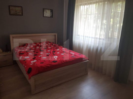 Apartament 3 camere, 80 mp, zona Podu de Piatra