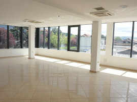 DE INCHIRIAT- SPATIU COMERCIAL 140 MP