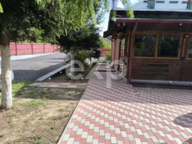 Casă deosebită 5 camere, 2100 mp teren, livadă &ndash; Mălur