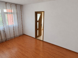 Apartament 2 camere, 42 mp, zona Bals