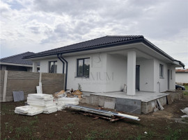 Albina - Duplex toate utilitatile - llanga asfalt