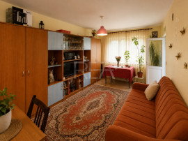 2 camere Aviației decomandat, et. 3, an 1985, metrou, 58 mp