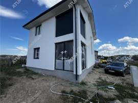 Casa individuala cu 4 camere si teren de 310 mp in Cristian