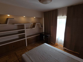 Apartament 3 camere , CENTRAL - ,INDEPENDENTEI UMF