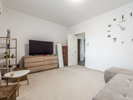 Apartament cu 1 cameră, balcon &icirc;nchis și boxă pe str....
