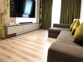 Poarta 6, apartament decomandat cu 3 camere