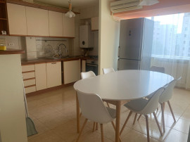 Apartament 3 camere, Centrală proprie,Parcare,Timpuri Noi,Nerva Traian